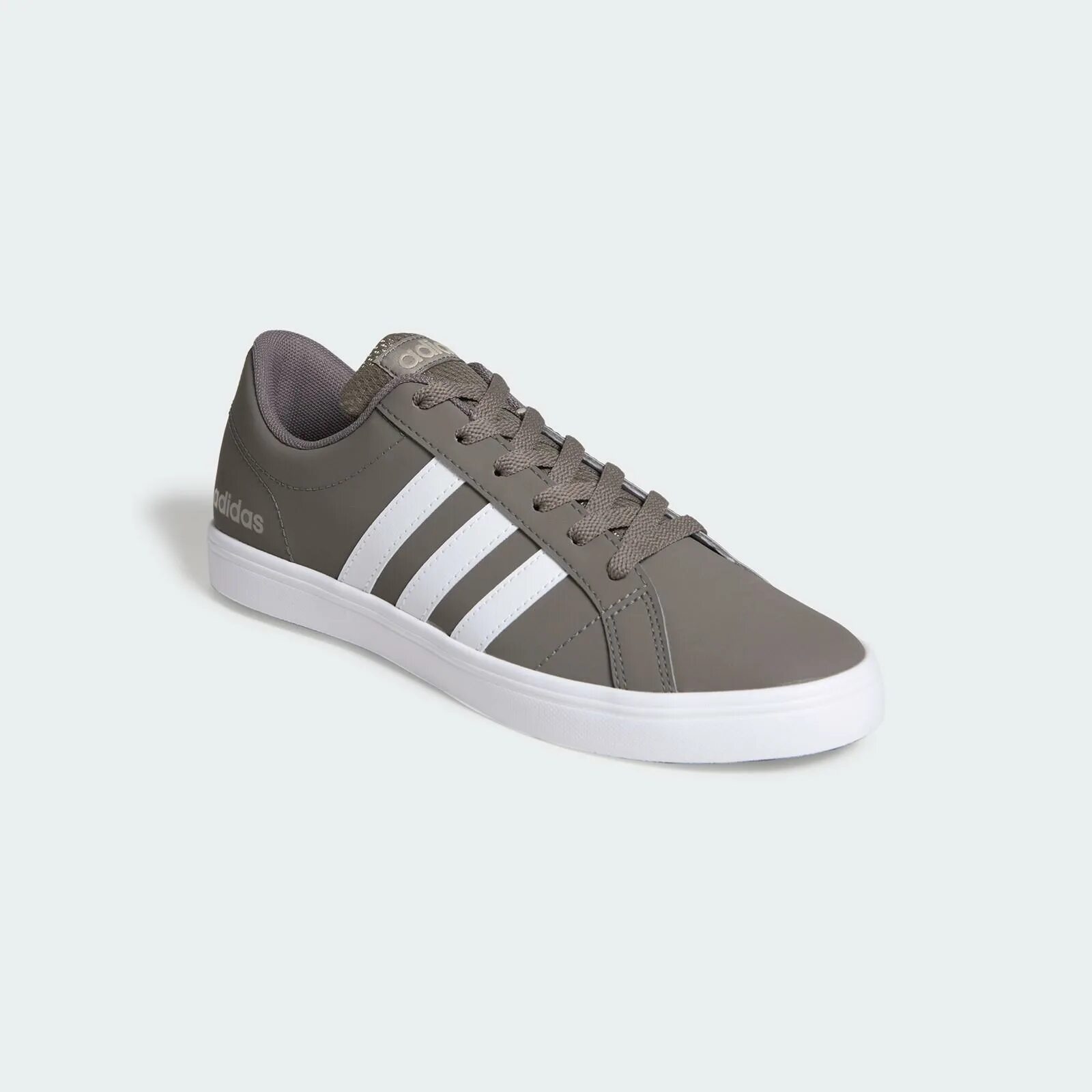 Adidas кеды мужские белые. Адидас оригинал кеды. Кеды адидас мужские. Кроссовки кеды адидас мужские. Кеды адидас мужские белые кожаные.