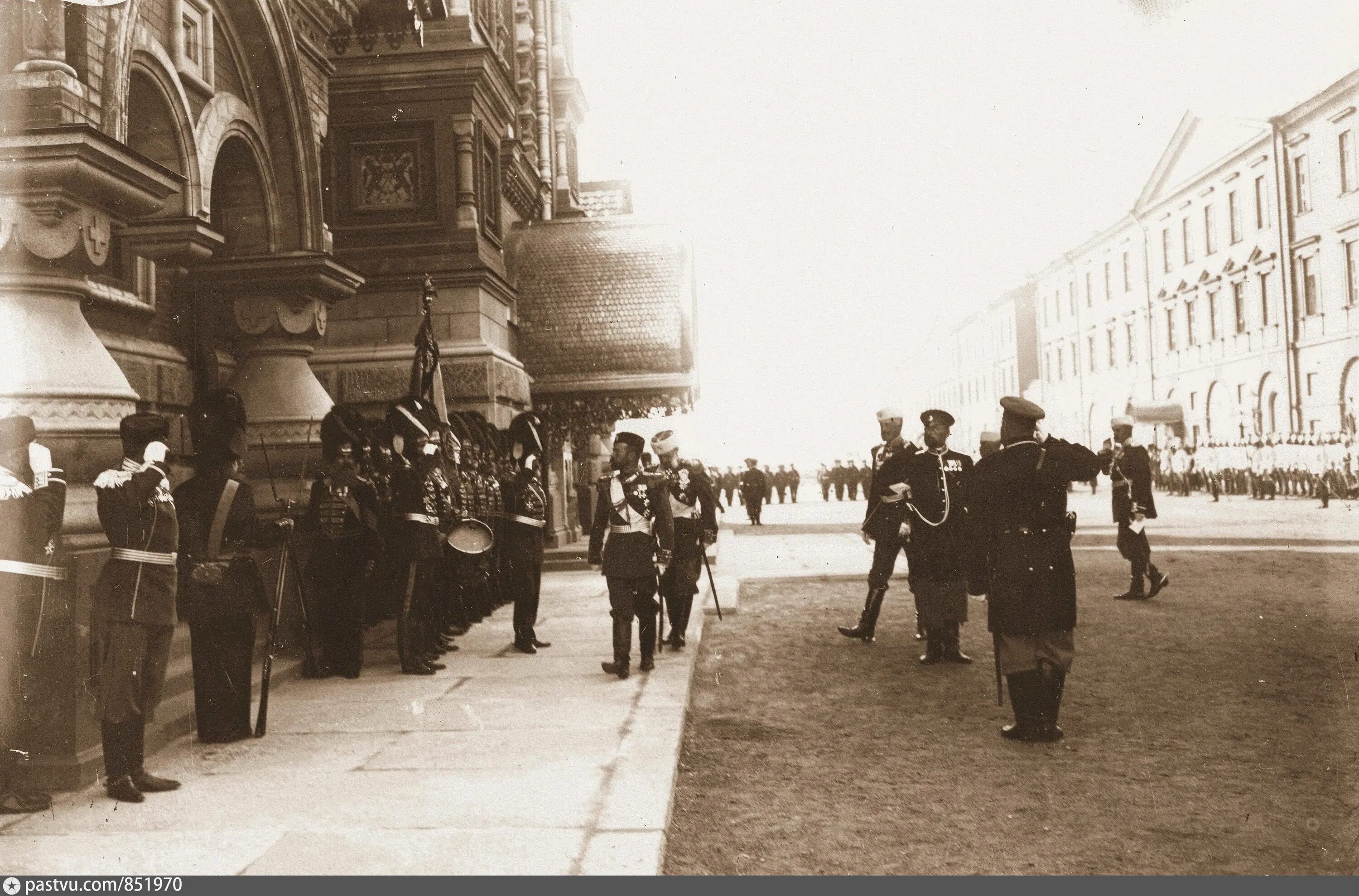 Дворцовая площадь 80 лет блокады. Спас на крови санкт-петербург 19 век. храм спаса на крови в годы блокады ленинграда.