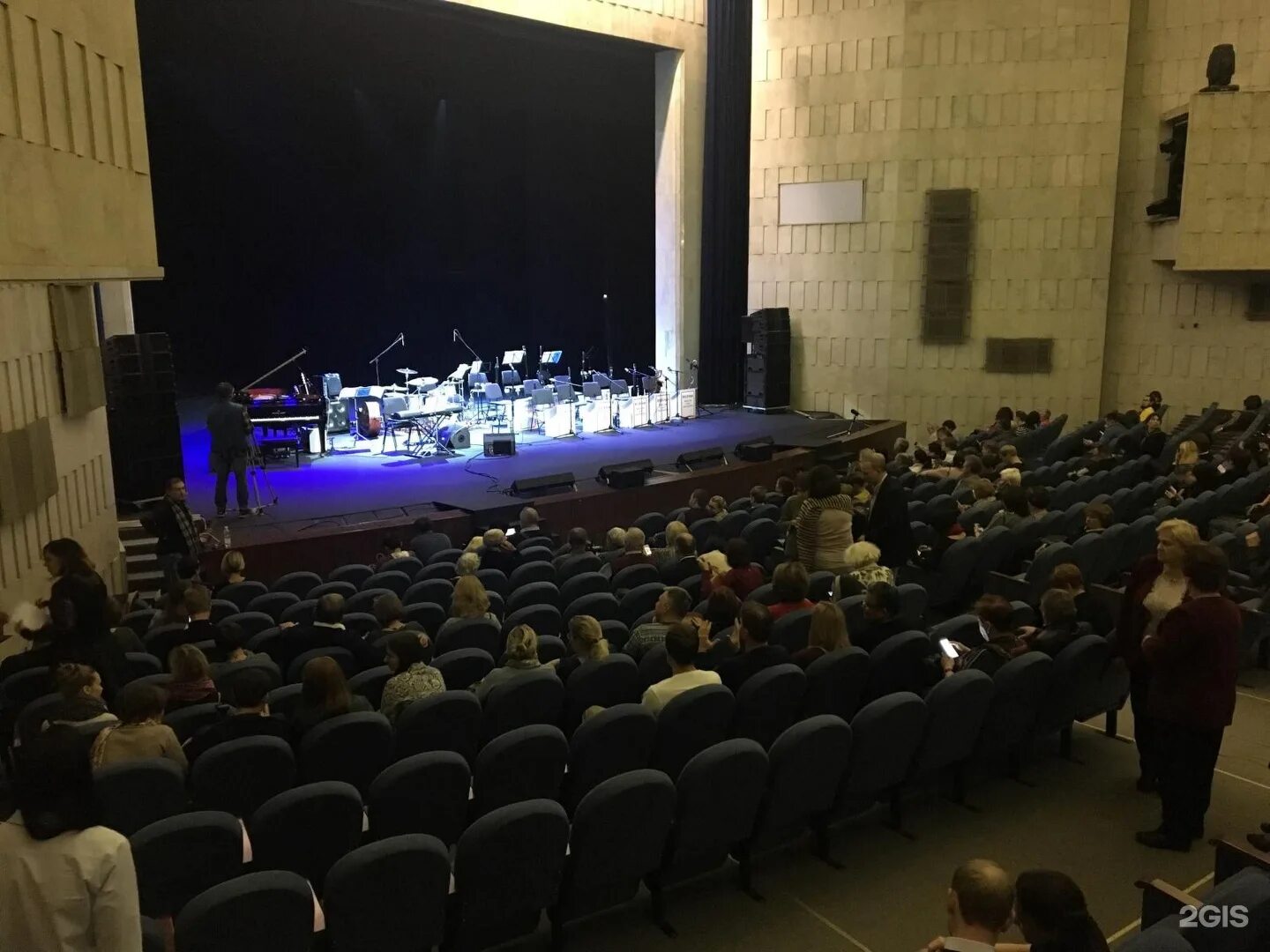 Культурный центр зил адрес. Кц зил ул восточная д 4 корп 1. Москва культурный центр зил большой зал. Зил москва культурный центр зал. Восточная, д.