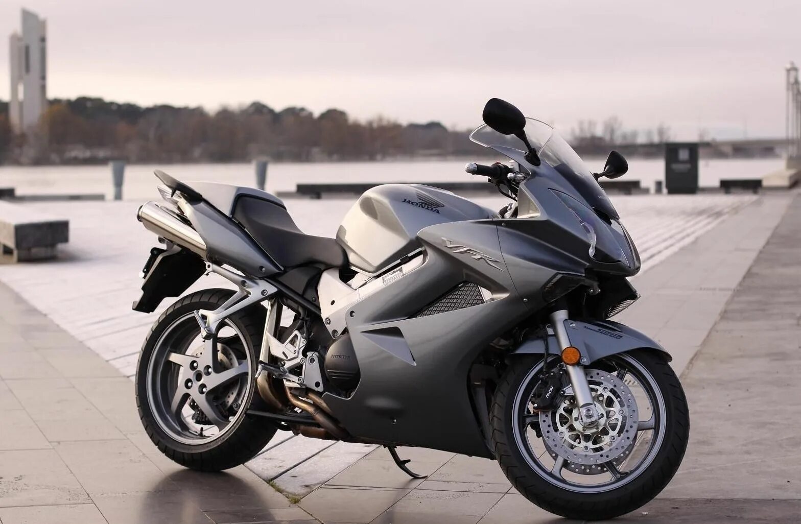 Хонда вфр поколения. Honda VFR 800. Honda vfr800 5gen. VFR 800 6. Хонда ВФР 800.