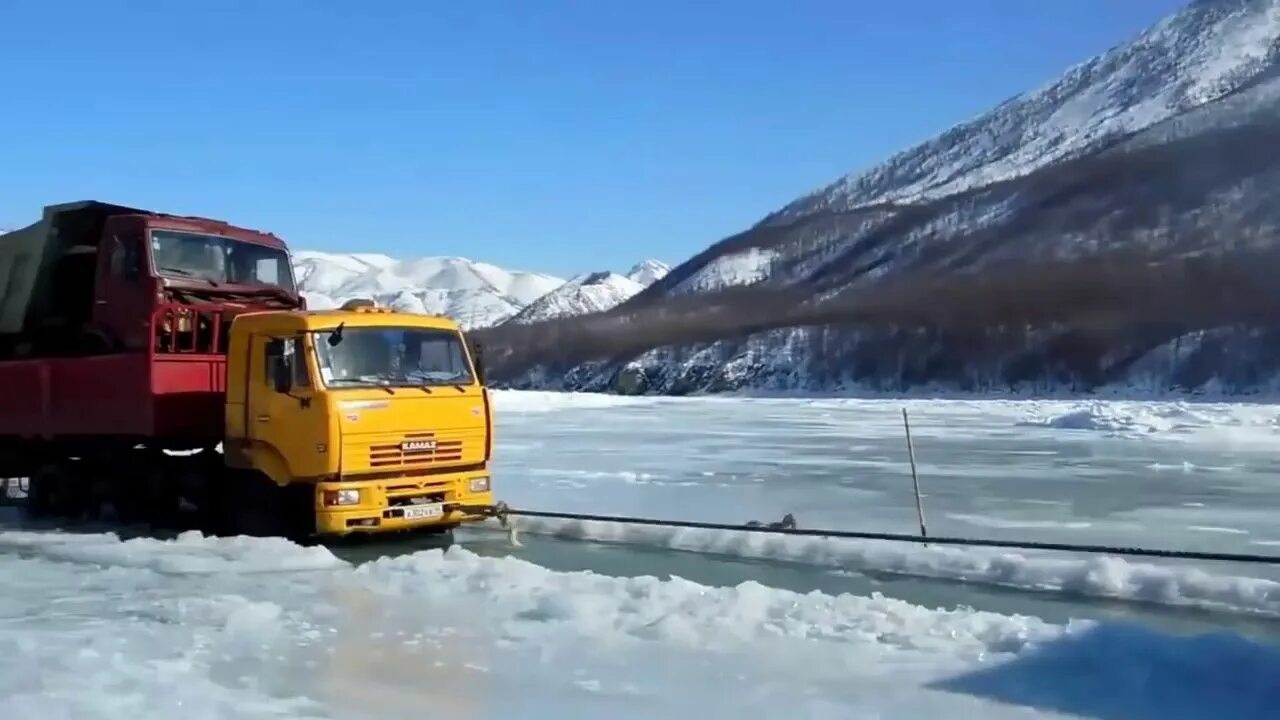 Бесплатные видео дороги севера. Дальнобойщики севера дороги крайнего. дороги зимники севера. камаз зимник. самосвалы на зимнике.