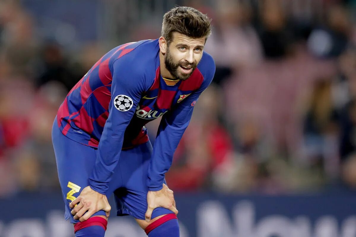 Сколько заработал пике. Жерар пике. жерар пике бернабеу. барселона pique. жерар пике побрился.