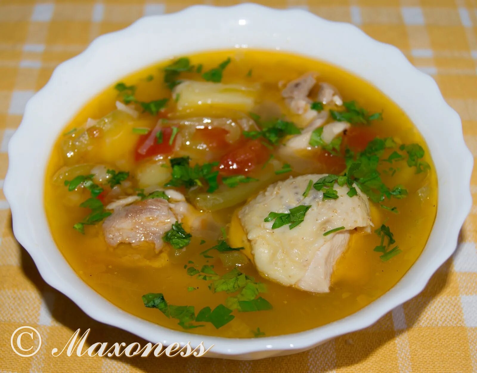 Как готовить суп соус. Суп соус из курицы. соус с курицей и картошкой. куриный соус с картошкой. суп соус из курицы с картошкой.