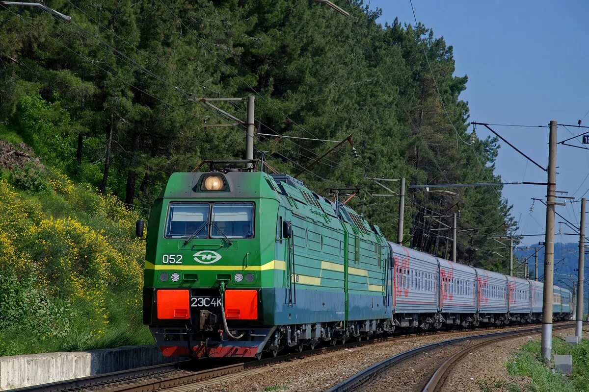 2эс4к Лазаревское. Электровоз постоянного тока 2эс4к. 2эс4к кабина. 2эс4к-053.