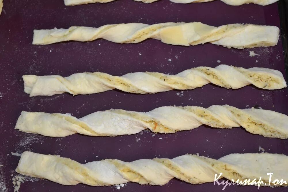 Косичками из теста слоеного рецепт. Косичками из теста слоеного рецепт. Косичками из теста слоеного рецепт. Слоеные косички с курицей и сыром. Косичками из теста слоеного рецепт.