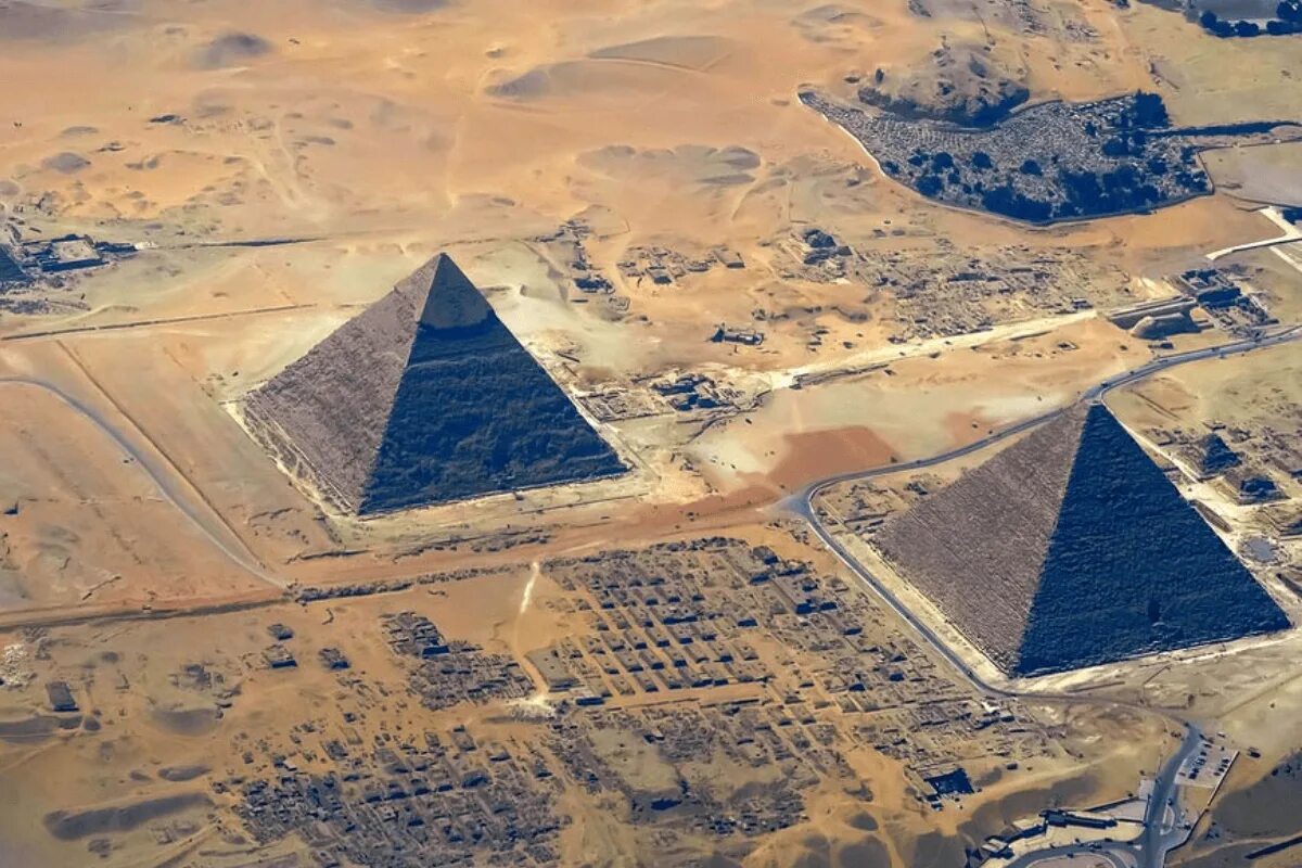 Misr piramidalari haqida. Плато Гиза Египет. Пирамиды на плато Гиза. Пирамида Гиза Египет. Пирамида Хеопса Каир.