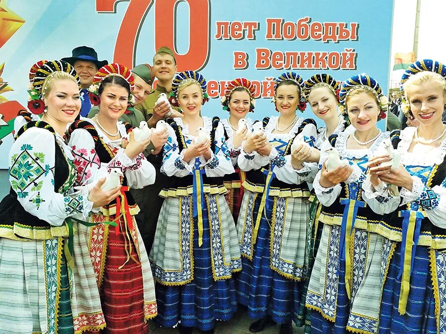 Белорусская группа музыкальная. Культура народов белоруссии. Shuma группа. Этно трио троица. Название белорусской группы.