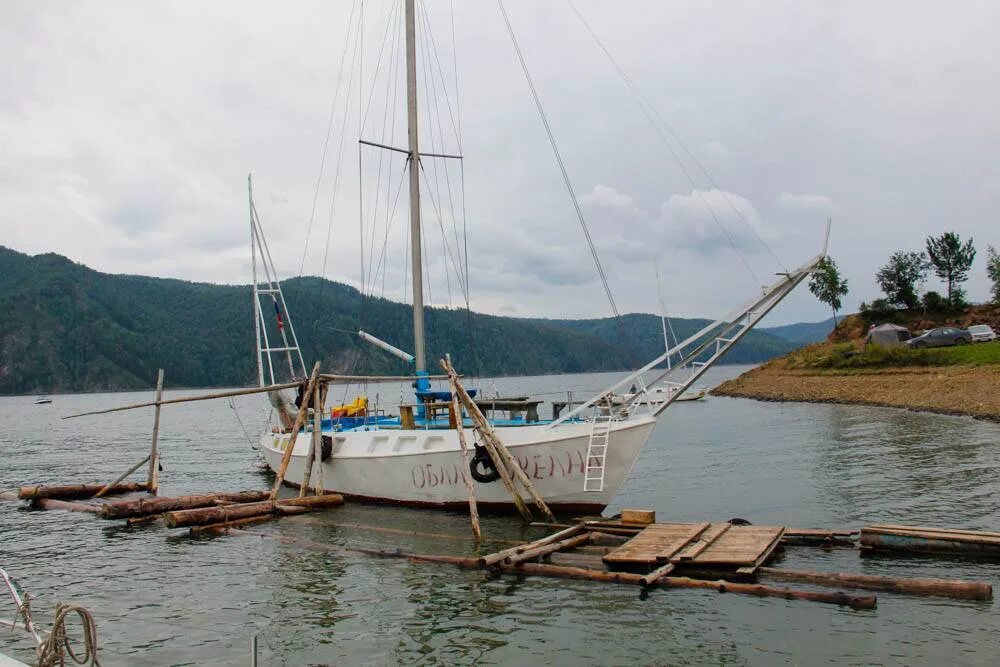 Яхта азарт Красноярское море. Залив Шумиха яхты. Яхты красноярск