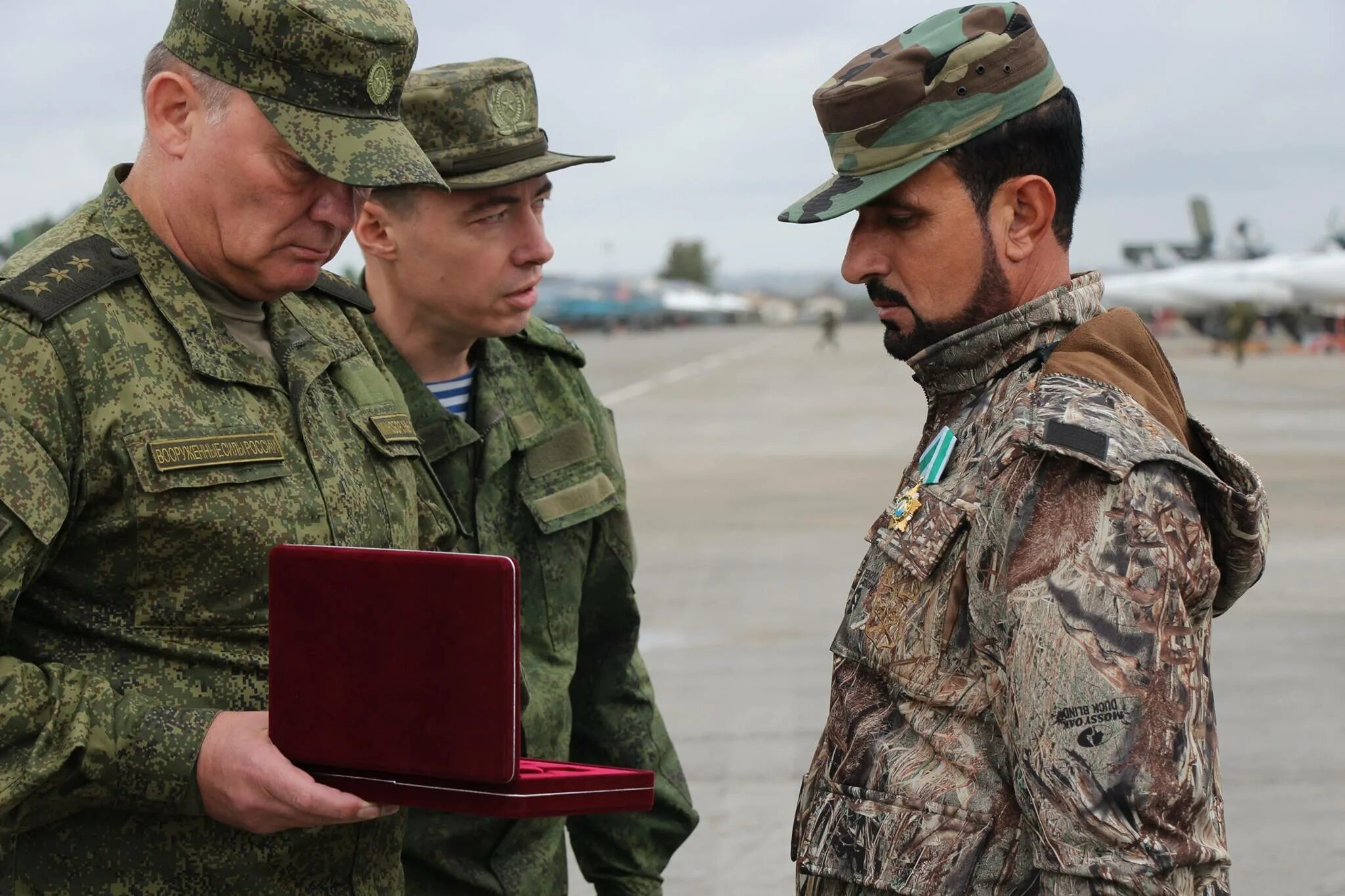 Командование специальной военной операцией. Сухейль Аль-Хасан. Сирия генерал Сухейль. Генерал Сухель Аль-Хасан. Сирийский генерал Сухел Хасан.