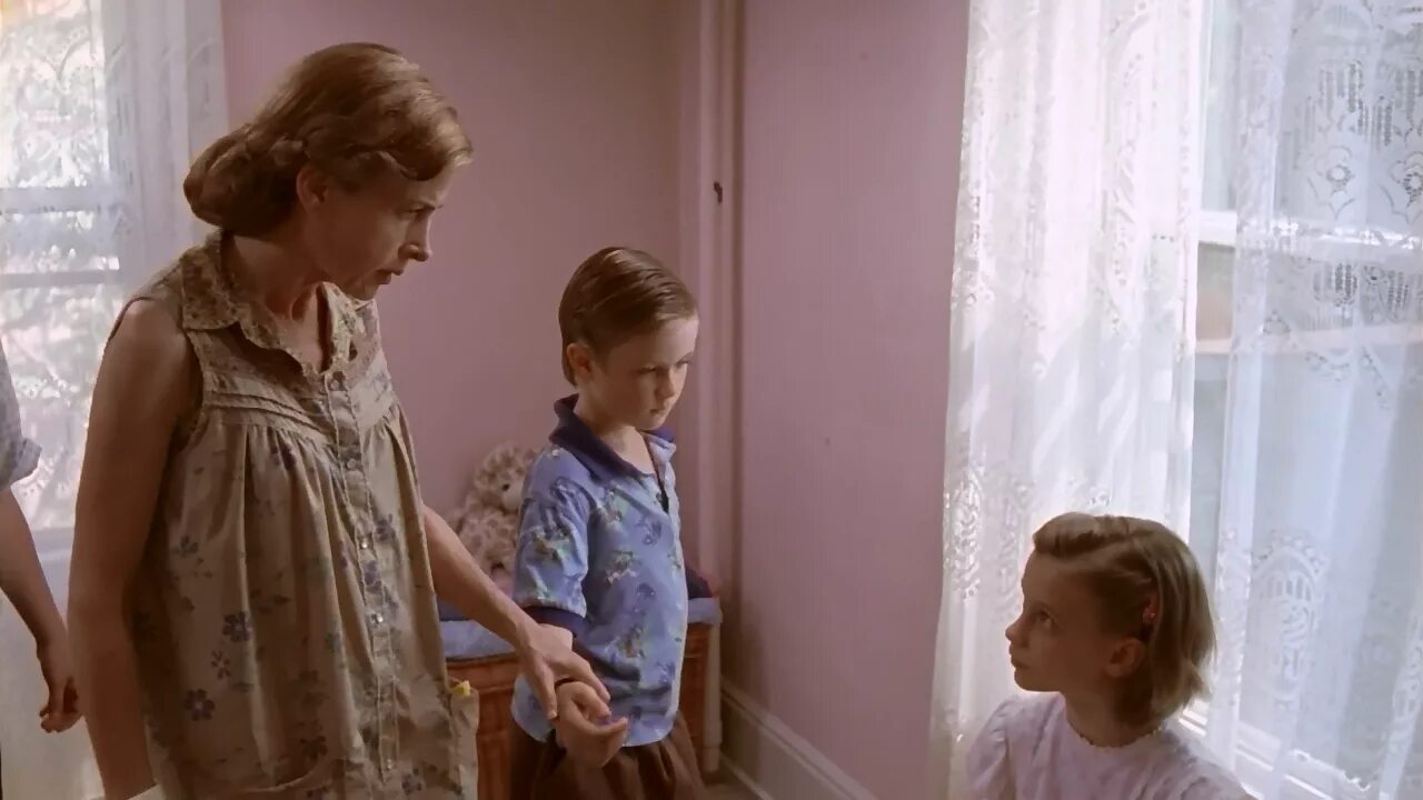 Девчонка по соседству мужское. Девчонка по соседству мужское. Девчонка по соседству мужское. Девушка напротив (по соседству) (2007). Девчонка по соседству мужское.