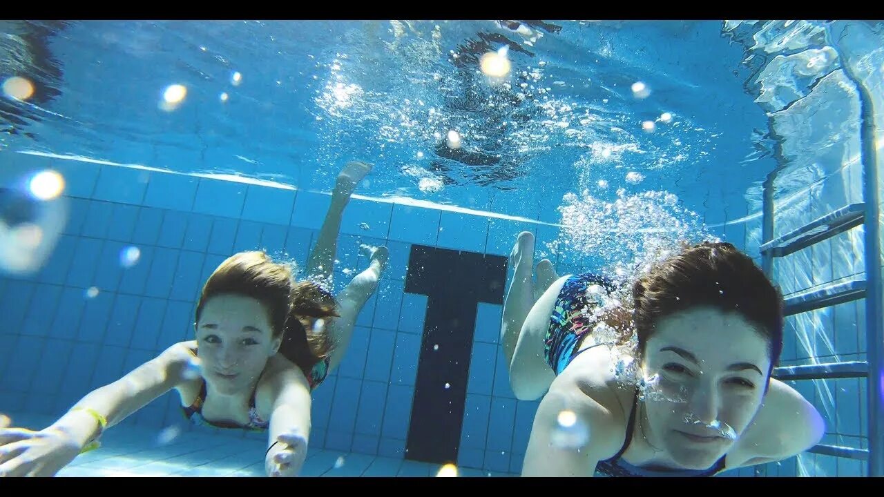 Carla Underwater. Бассейна Carla Underwater. Carla Underwater 2010. Carla Underwater - Waterslides 2. My sister swimming