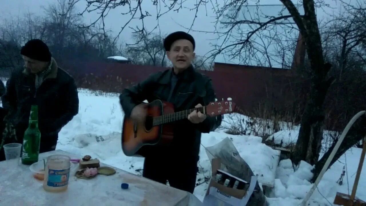 Узенький проулочек московский казачий хор. Песня про лихого. Гражданская оборона солнцеворот обложка. Великолепная пятёрка и вратарь песня. Песня про лихого.