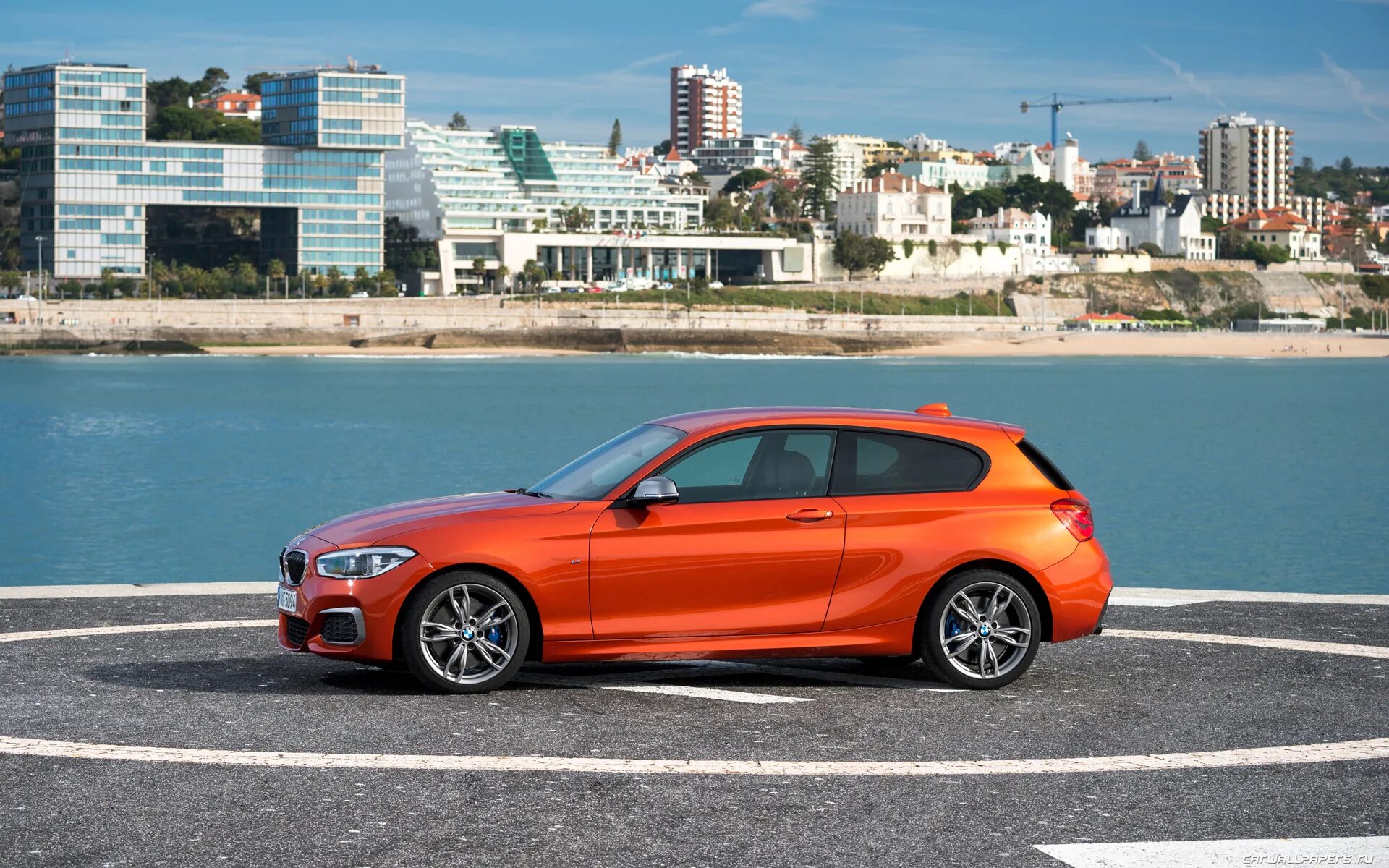 Автомобиль bmw 1. БМВ m135i. BMW 1 Series 135i. BMW 1 135. BMW m135i 2015.