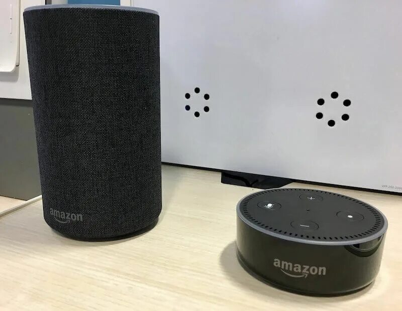 Умная колонка миди. Meridian колонки 2022. Китайские умные колонки. Jbl link. Портативная колонка elari.