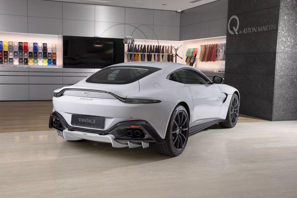Купить машину 2019 года. Aston Martin v8 Vantage 2019. Aston Martin v8 Vantage IV.