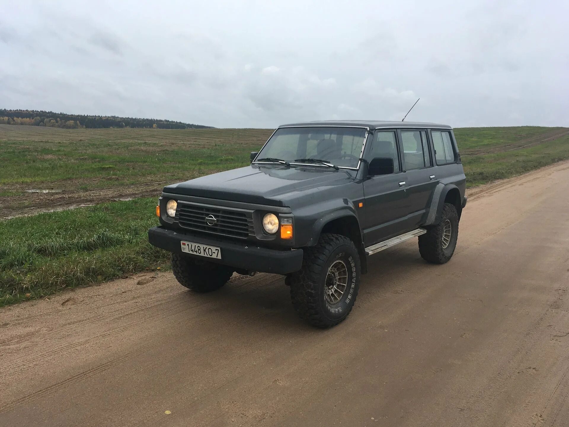 Ниссан патрол 60 купить. Nissan Patrol y60. Ниссан Патрол 60. Nissan Patrol y60 1996. Nissan Patrol 1990.