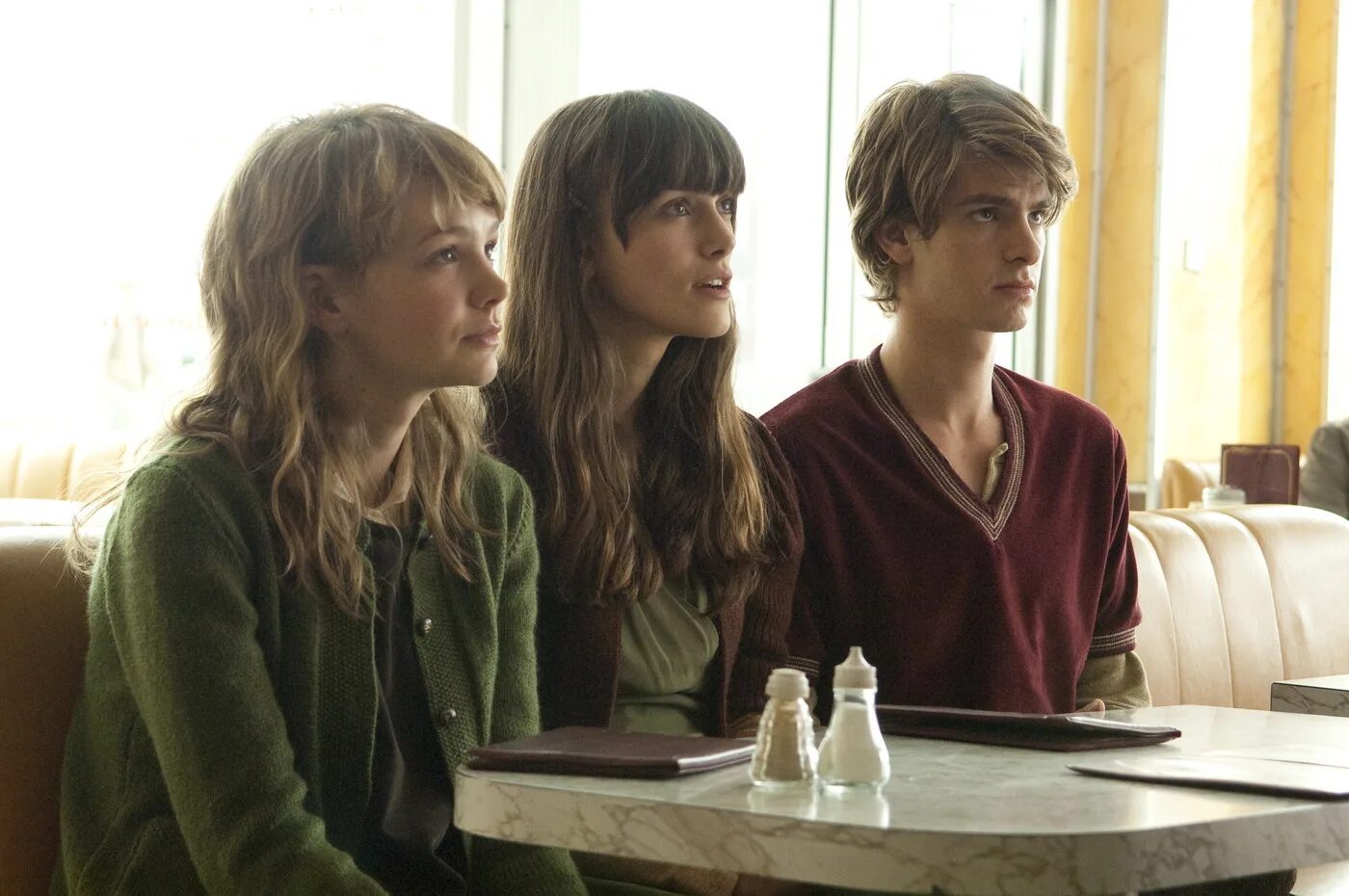 The never to cinema go. Не отпускай меня фильм. не отпускай меня (2010). не отпускай меня фильм 2010 эндрю гарфилд. never let me go 2010.