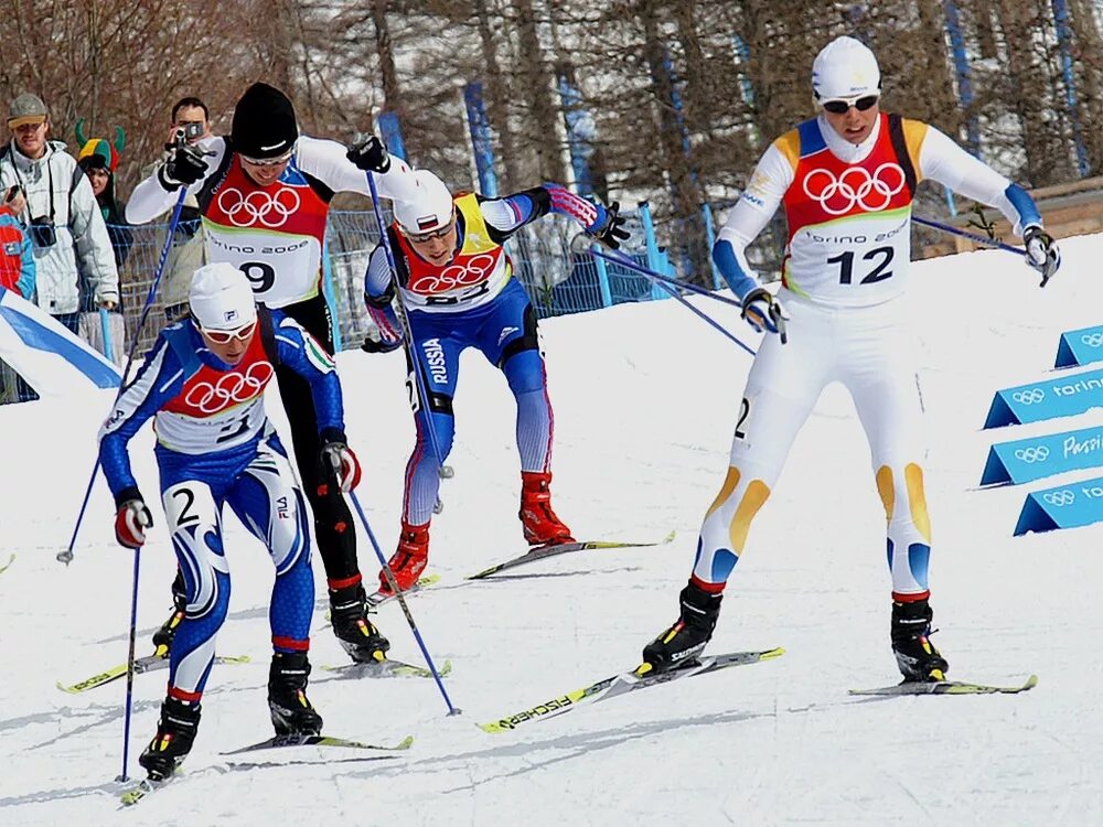 Лыжный спорт программы. Лыжные гонки. Зимние виды спорта. Виды спорта на лыжах. Лыжные гонки вид спорта.