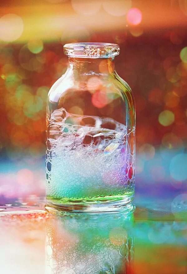 Мыльные пузыри. Мыльные пузыри бутылка. Пузырь бутылка. Натюрморт с мыльными пузырями.