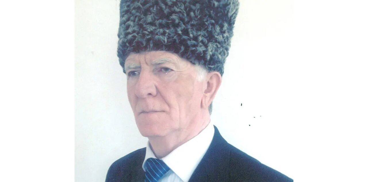 Ингушские авторы. Абузар абдулхакимович айдамиров. Магомед кодзоев ингушетия. Абузар абдулхакимович айдамиров чеченские поэты. Исса аюпович кодзоев.