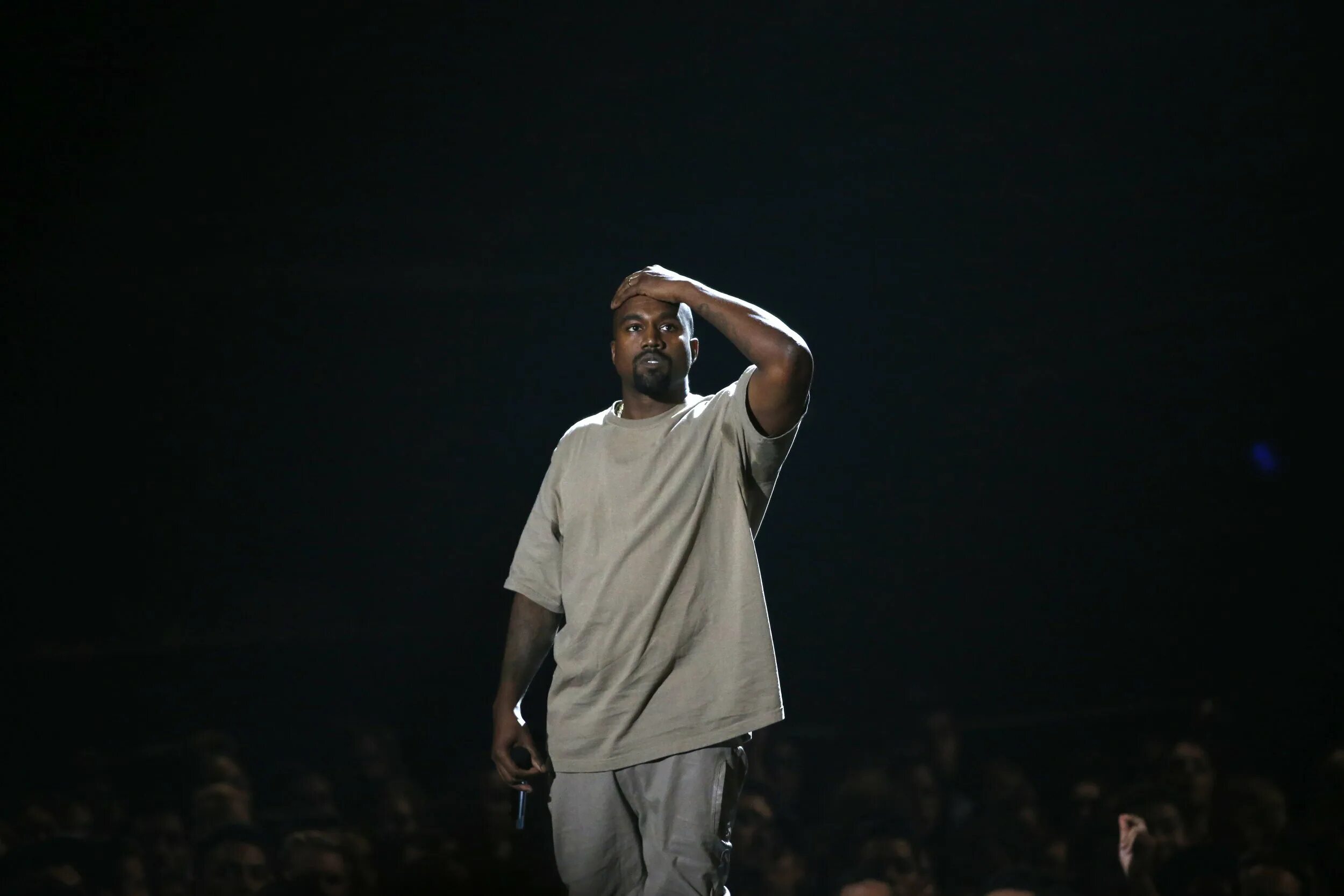 Kanye west saint pablo. Канье уэст грэмми. Канье вест. Канье уэст грэмми. Ане вест.