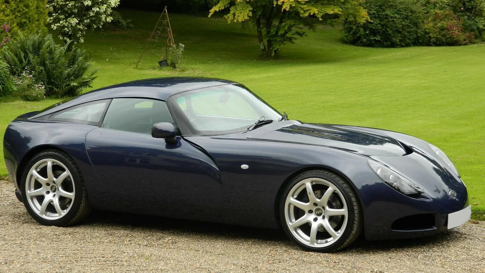 TVR t350t. TVR 350 автомобиль. TVR Модельный ряд. TVR t440r Typhon. Твр