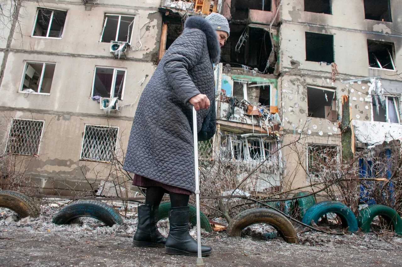 Россия разрушает украину. Украина после войны. Разрушенные города России. Разрушенные города Украины.