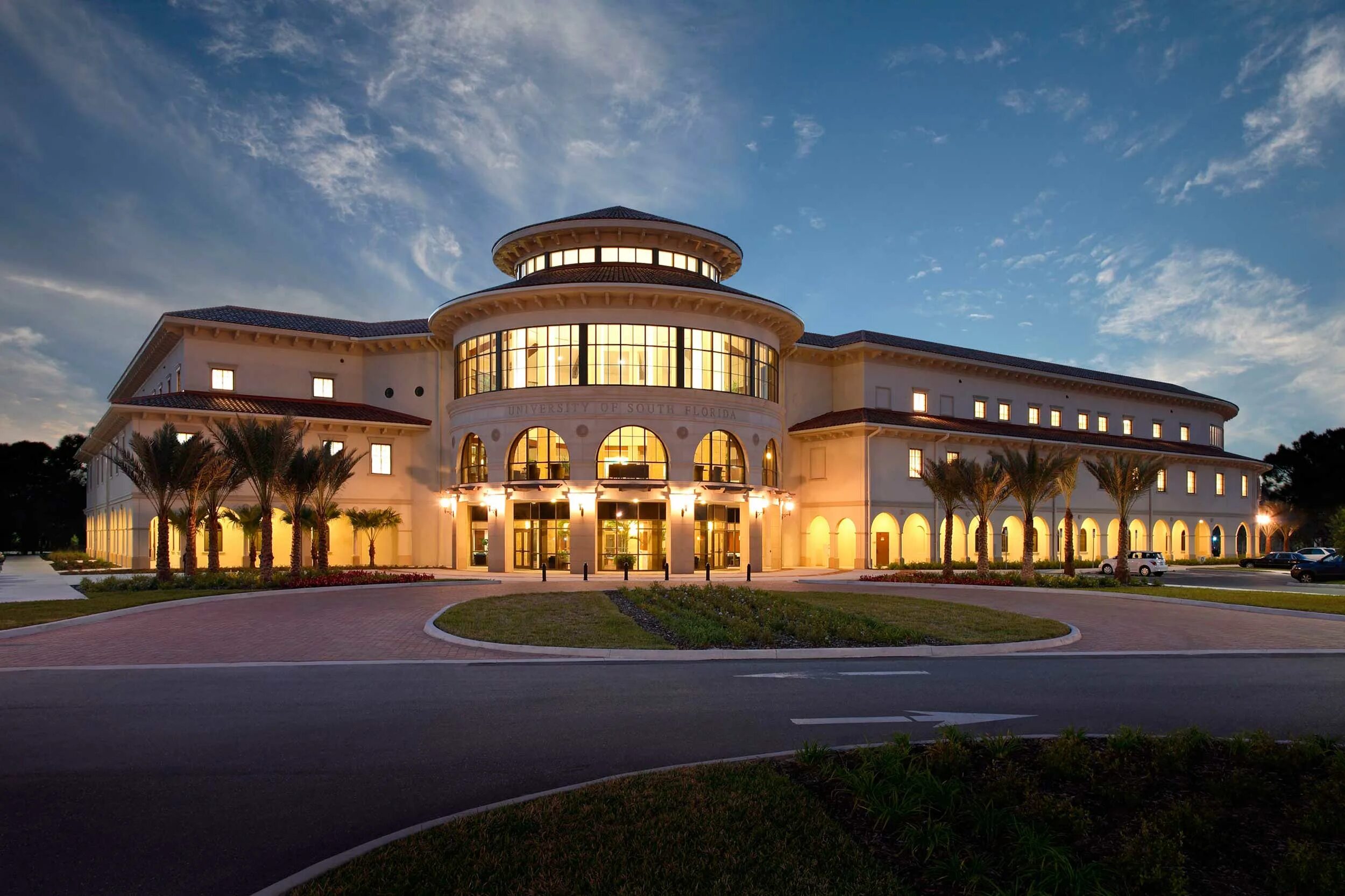 South Florida университет. University of South Florida Tampa. Особняки Тампа Флорида. Florida State University in Tampa. University of florida