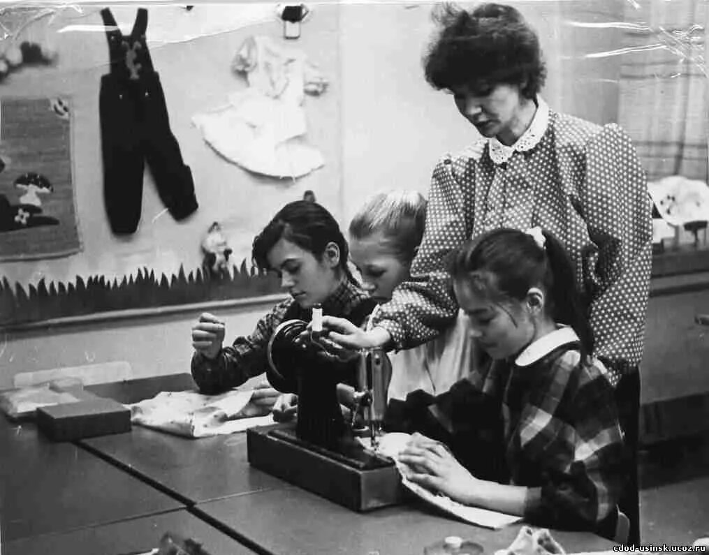 коллекция марок. советские коллекционеры марок. ссср дети с фотоаппаратом. советский фотограф. карпов шахматист коллекция марок.