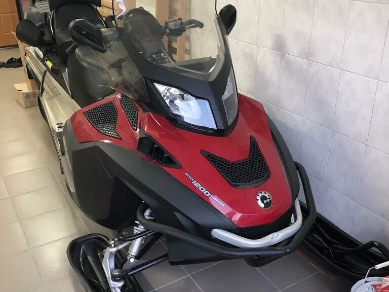 Ski doo expedition se