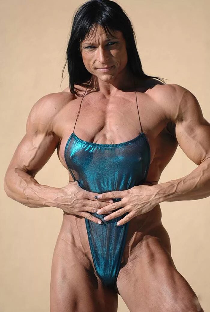 всем женщинам ждущим принца на белом коне сообщаю. мужчина в платье с бородой. мужланка мужичка. баба мужичка. деревенские люди.