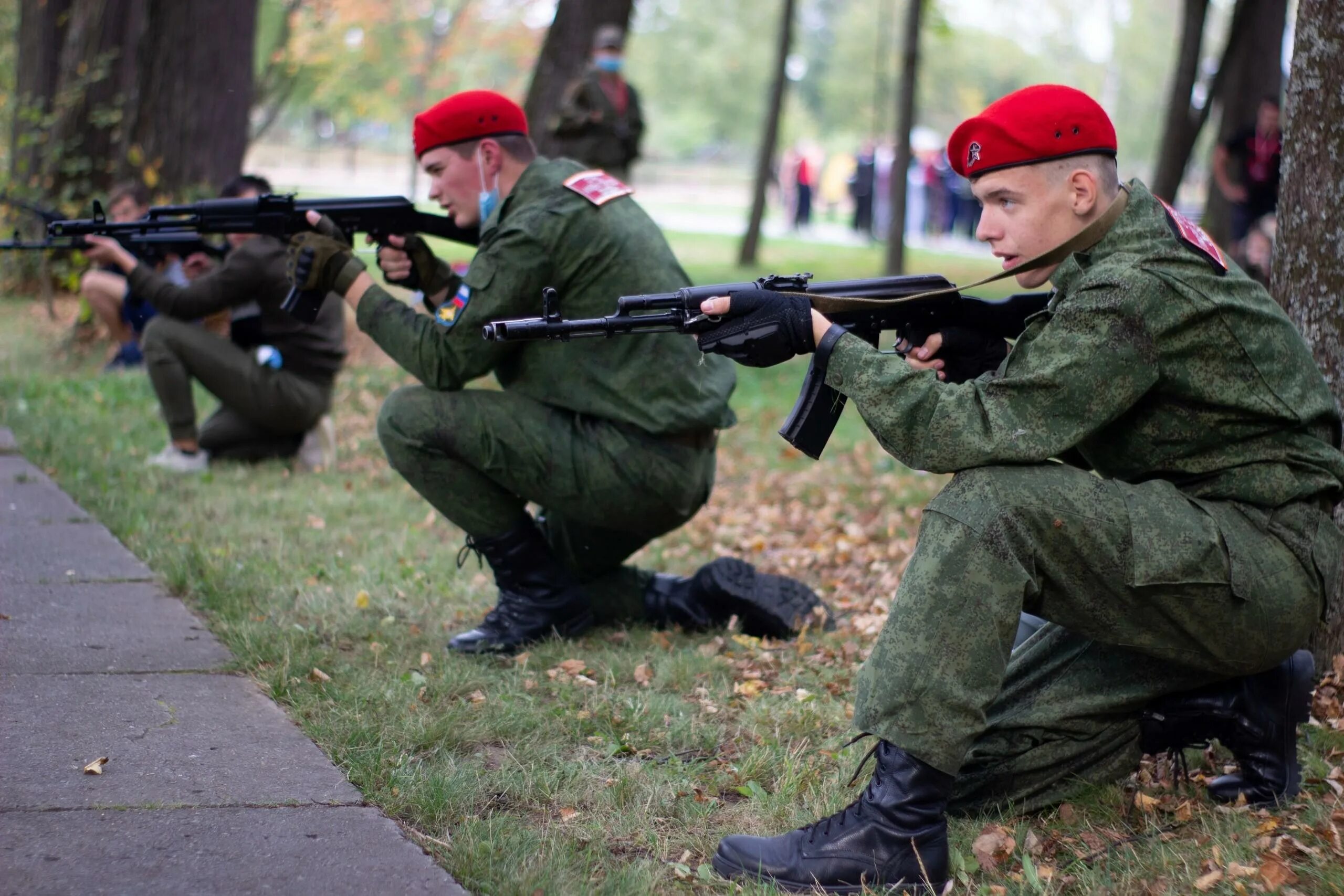 Начально Военная подготовка. Военная подготовка марш бросок.