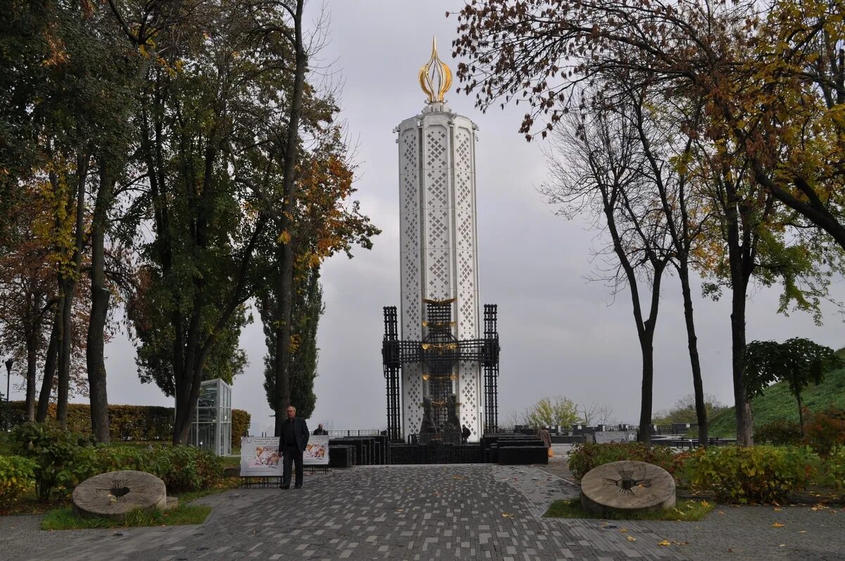 памятник голодомору в киеве. памятник голодомору в киеве. музей голодомора украины. музей голодомора украины. музей голодомора украины.