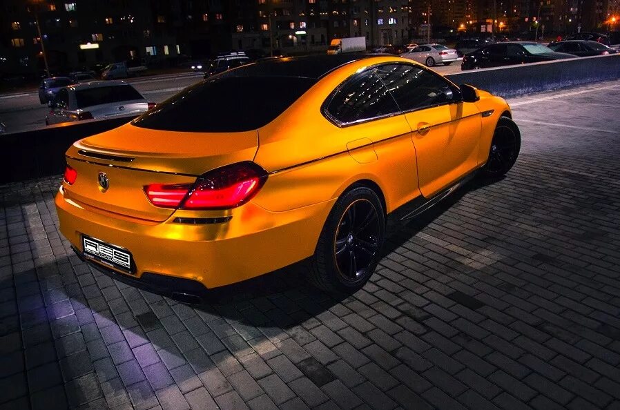 G 30 s. BMW m6 Gold. BMW f30 желтая пленка. Золотая БМВ g30. БМВ g30 желтая.