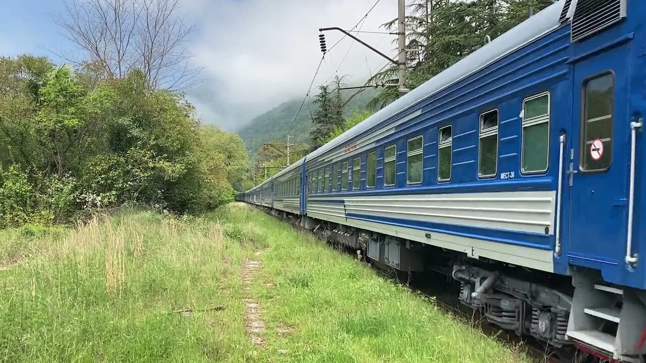 Есть ли поезд в сочи. Вл10-1689. Вл10 поезд Сочи. Сочинский поезд ССВ. Рица поезд Сочи -Гагра.