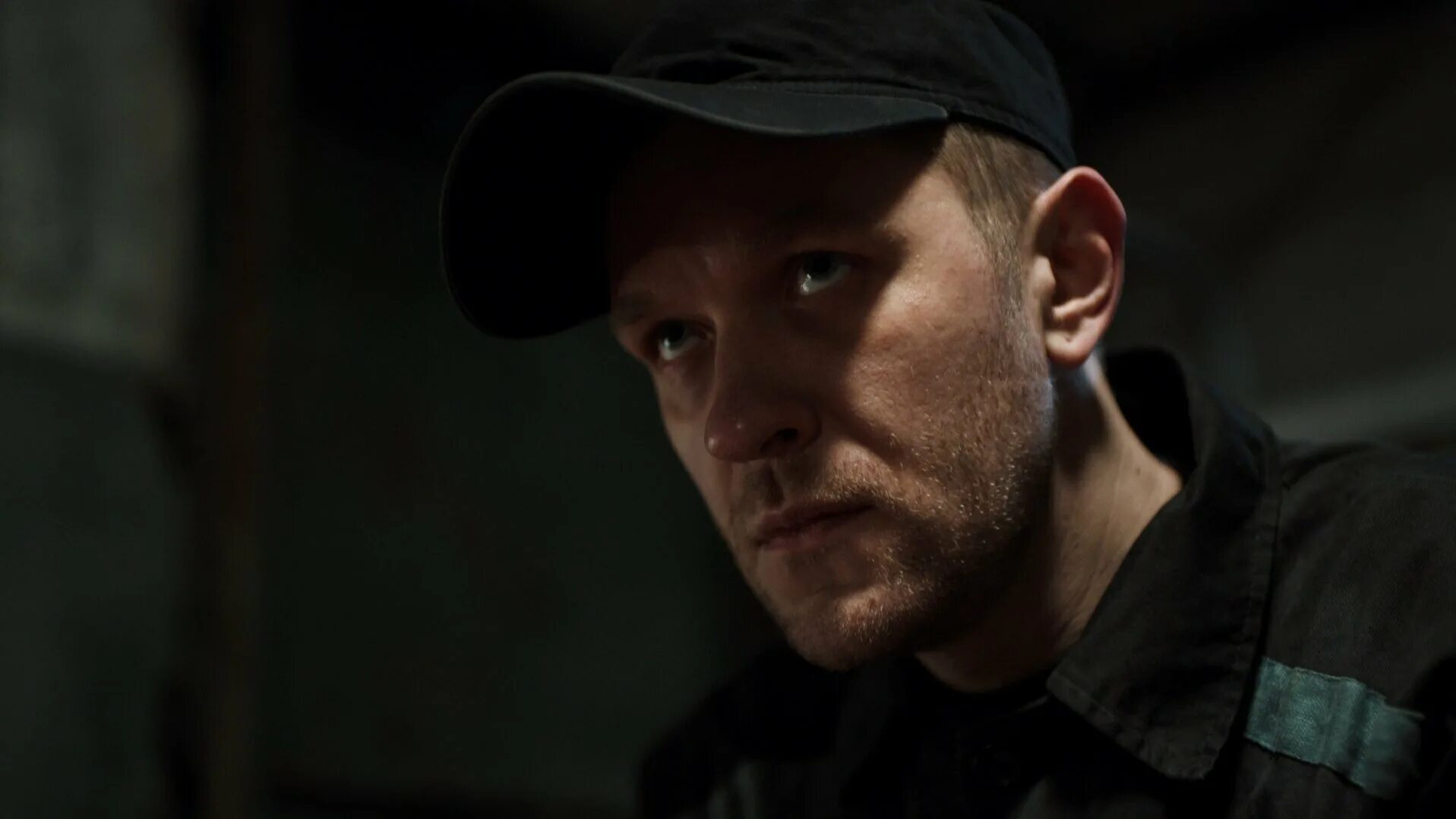 черный пес 1998. черная немецкая овчарка скалится. черный пес сколько. чёрный пёс-3 (2022) епифанцев. черный пес сколько.