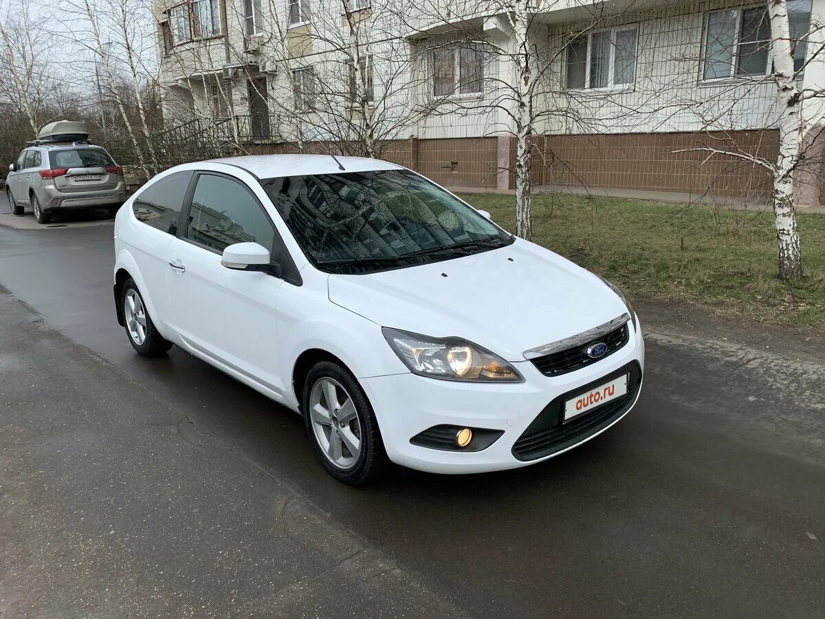 Форд фокус авито москва московская область. Форд фокус 2009 белый. форд фокус 2009 хэтчбек белый. фокус 2009 белый хэтчбек. ford focus 2 рестайлинг хэтчбек белый 3дв.