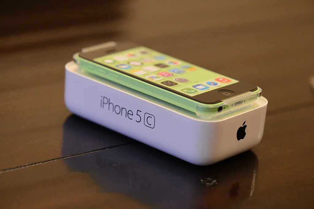 Iphone 5 год. Айфон 5c. Iphone 5. Айфон 5 си. Iphone 5c Green.