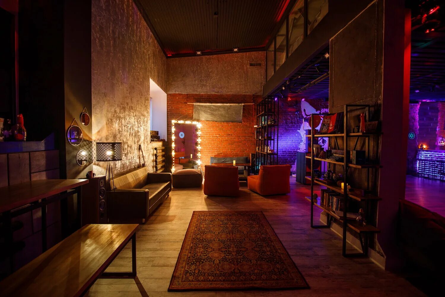 лофт с кирпичными сводами лубянка. комната для тусовок. лофт comnata, санкт-петербург, набережная обводного канала. комнаты для вечеринок спб. помещение для вечеринки.