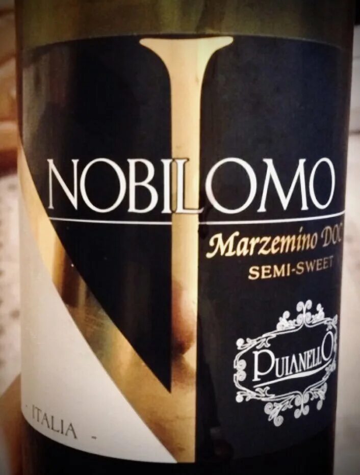 Вино nobilomo Marzemino красное полусладкое Италия. Нобиломо Мальвазия. Вино Нобиломо Марцемино красное белое. Вино nobilomo Marzemino 0.75 л. Орлов вина купить