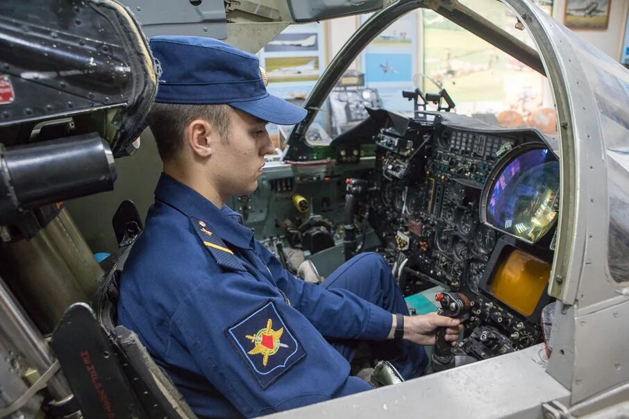 штурман гражданской авиации. "экипаж ту-154м". штурман гражданской авиации. S7 пилот яковлев. штурман ввс.