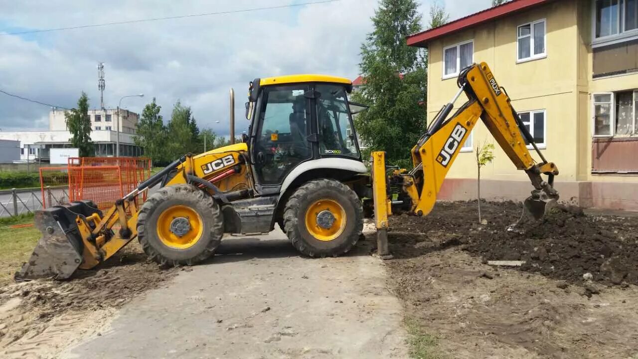 Экскаватора погрузчик нижний новгород. JCB 3cx равноколесный. Экскаватор-погрузчик JCB 3cx-4ws-SM. Экскаватор-погрузчик JCB 3cx super, 2011. Фронтальный погрузчик JCB 3cx.