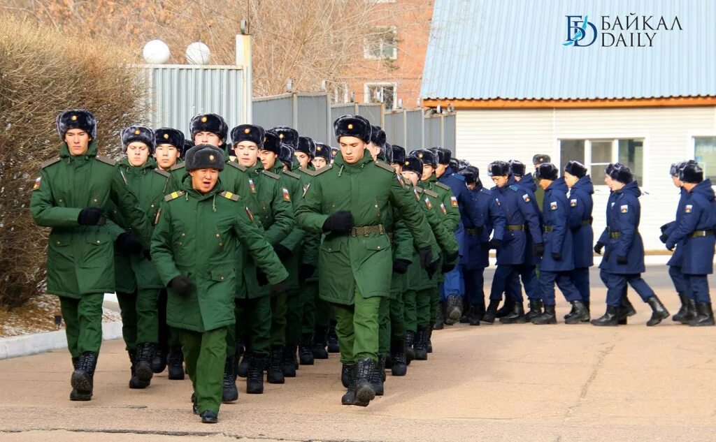 Комиссариат улан удэ. Улан Удэ армия. ПВО войска форма призывников. Призывной пункт Улан-Удэ. Военный комиссариат Улан Удэ.