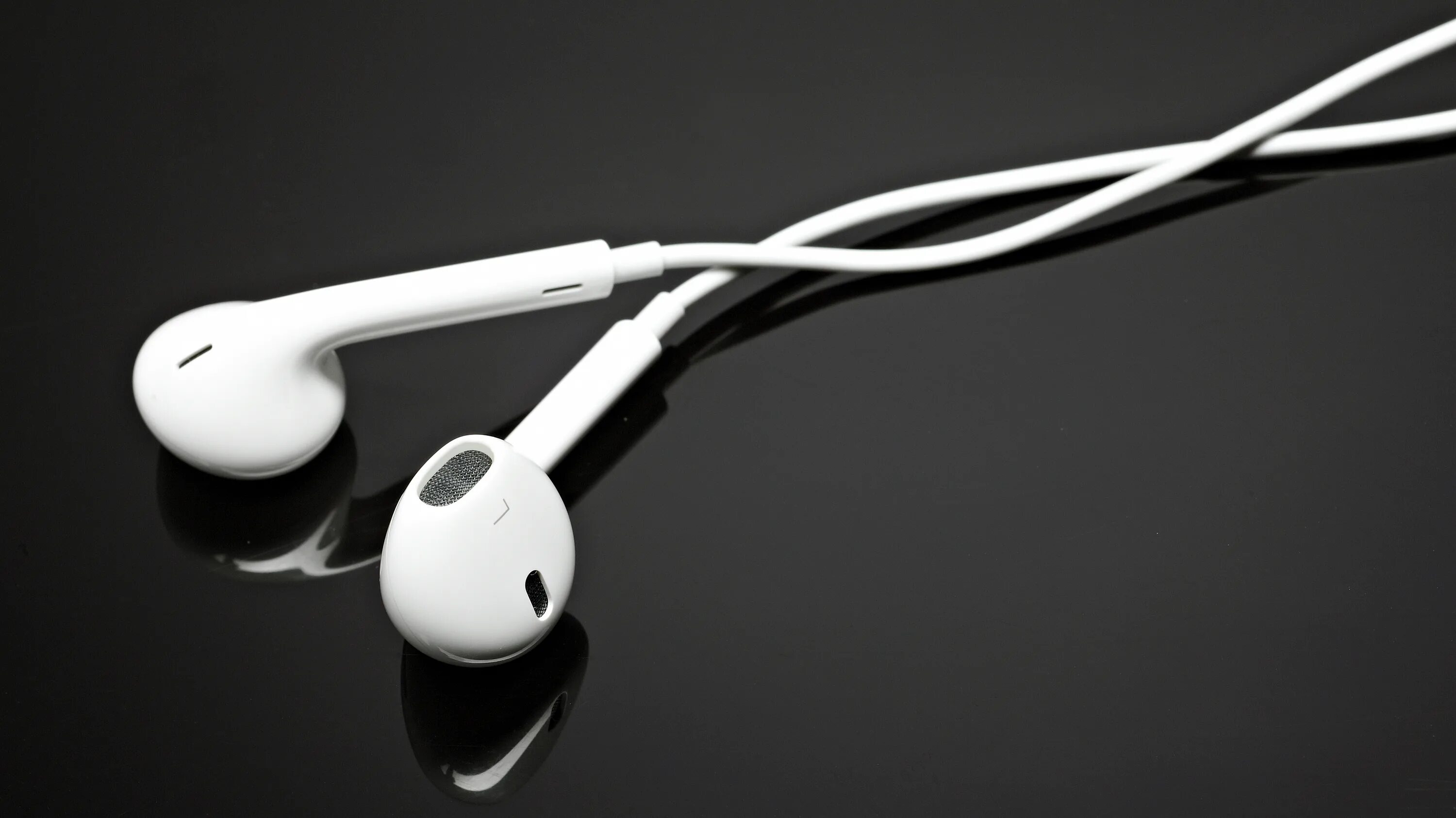 Наушники earpods 3. Самые новые наушники от айфон. Наушники apple и hoco. Наушники airpods apple черные. Наушники айфон черные.