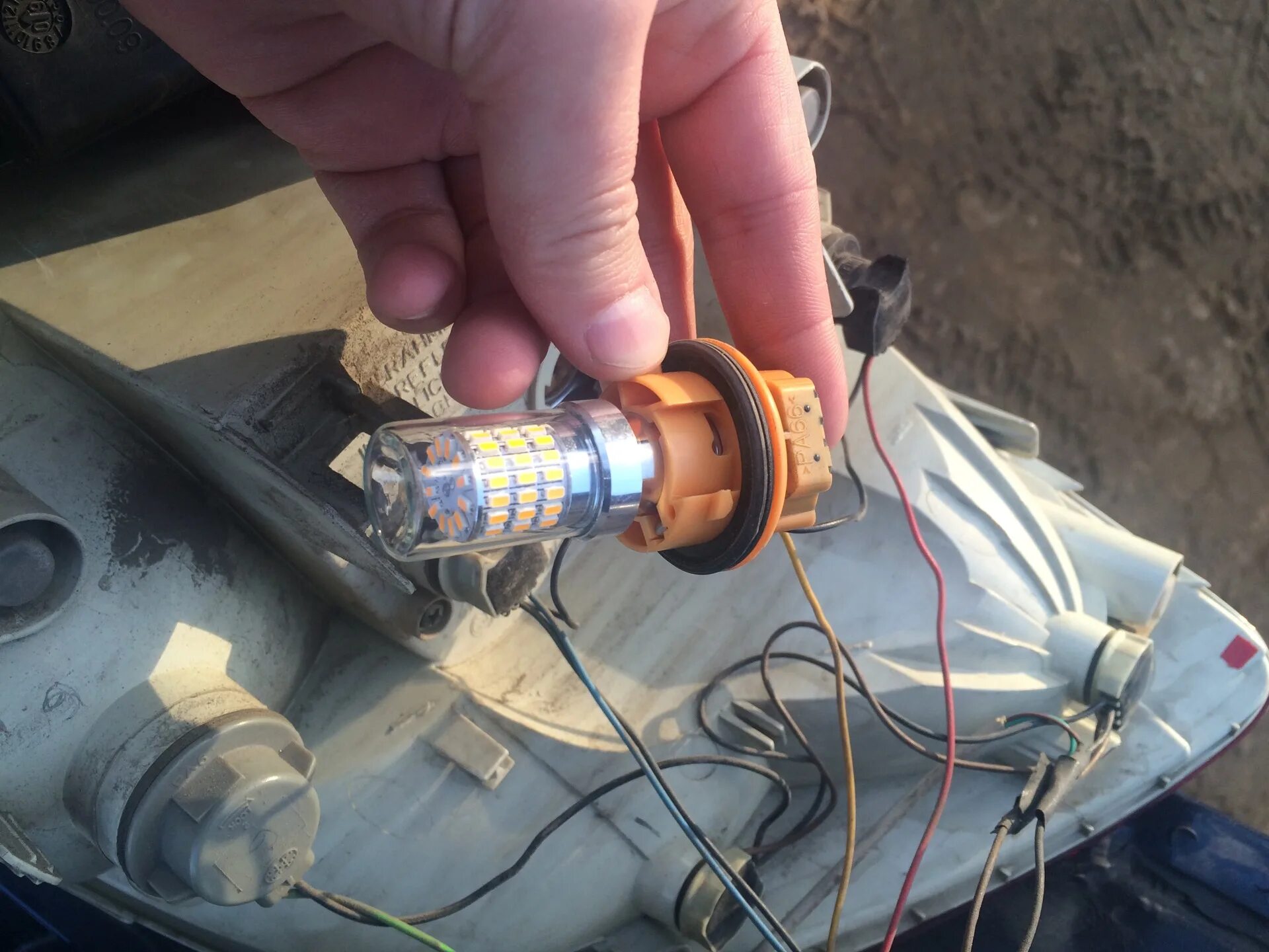 Лампочка ближнего света шкода суперб 2. Лампы в противотуманку суперб 2. Суперб 2 2013 турбо лампа ближнего света. Лампа ближний све шкода супер. Ксеноновпя ла па суперб 2.