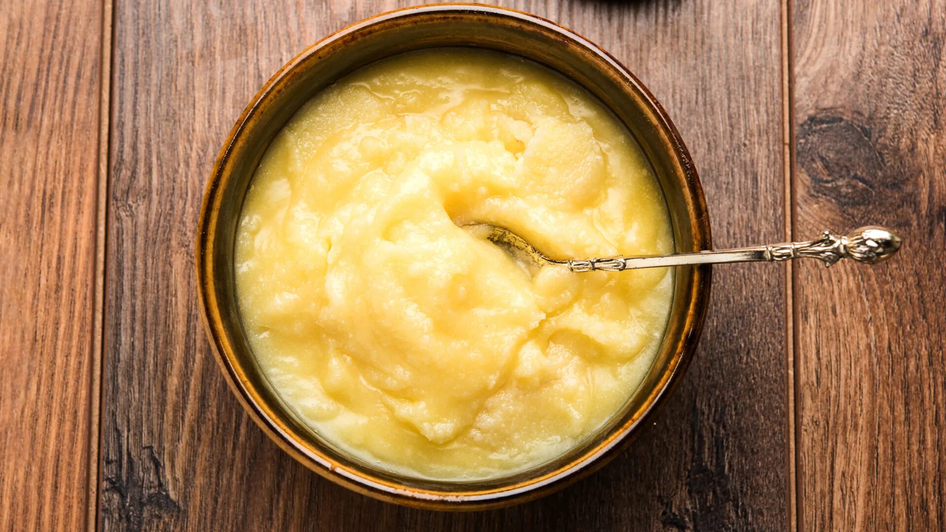 Pure Ghee. Масло гхи. Мед с топленым маслом. Топленое масло гхи. Ложка топленого масла