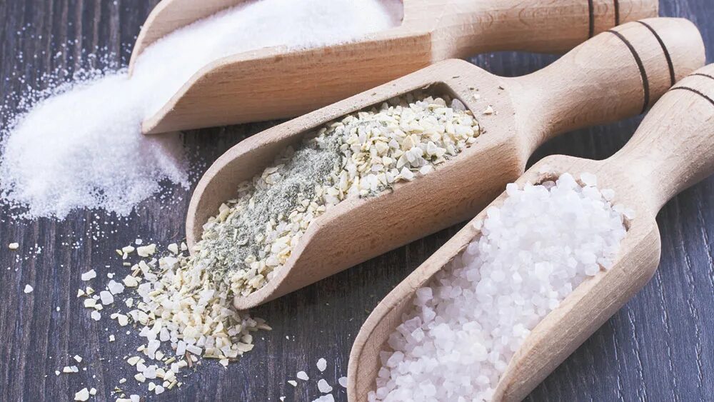 В каких блюдах используют соль. Соль в пищевых продуктах. Соль фото. Соль для еды. Цельная соль.