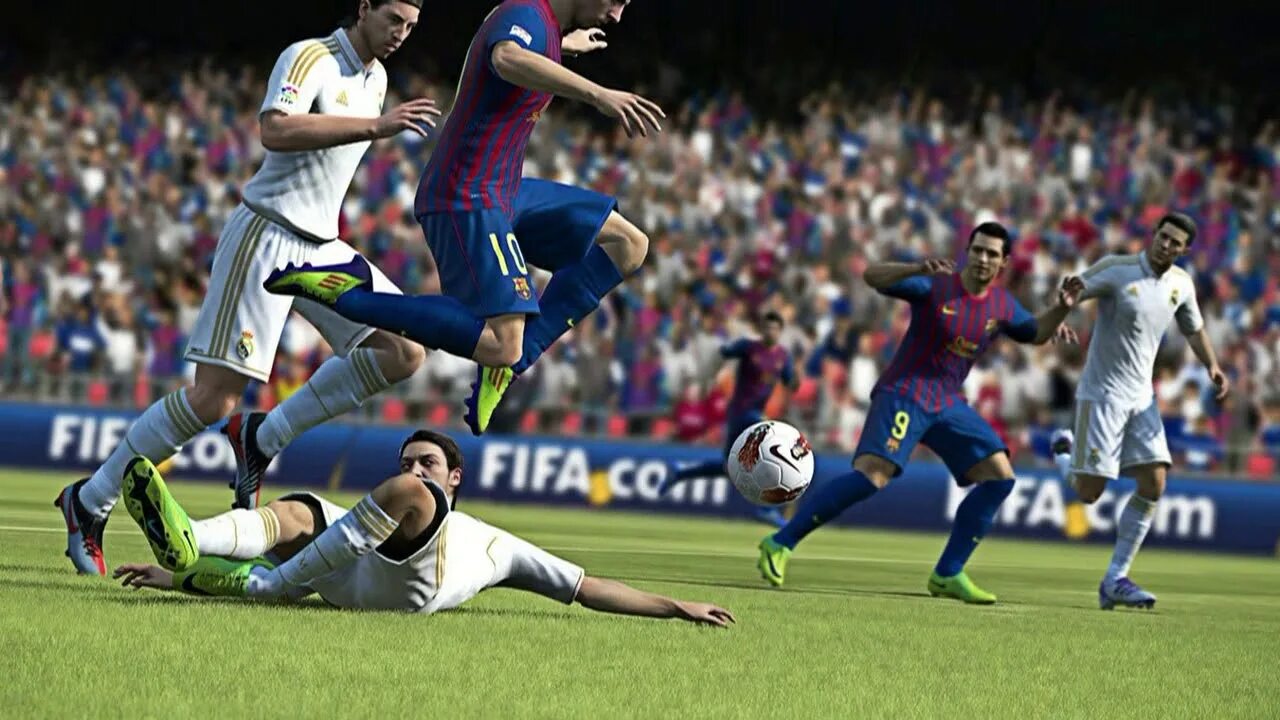 Игры 2012 2015. FIFA 13 igri. FIFA 2012 игра. FIFA 2013 обложка. ФИФА фото.