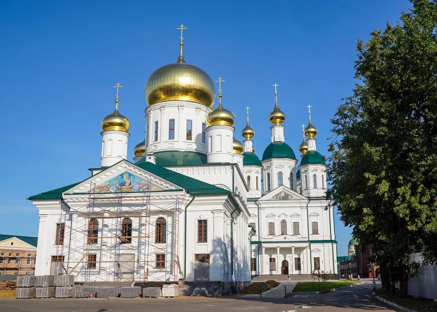 Святые саровской пустыни. Свято-Успенская Саровская пустынь. Свято-Успенский мужской монастырь Саровская пустынь. Свято-Успенский мужской монастырь Саров.