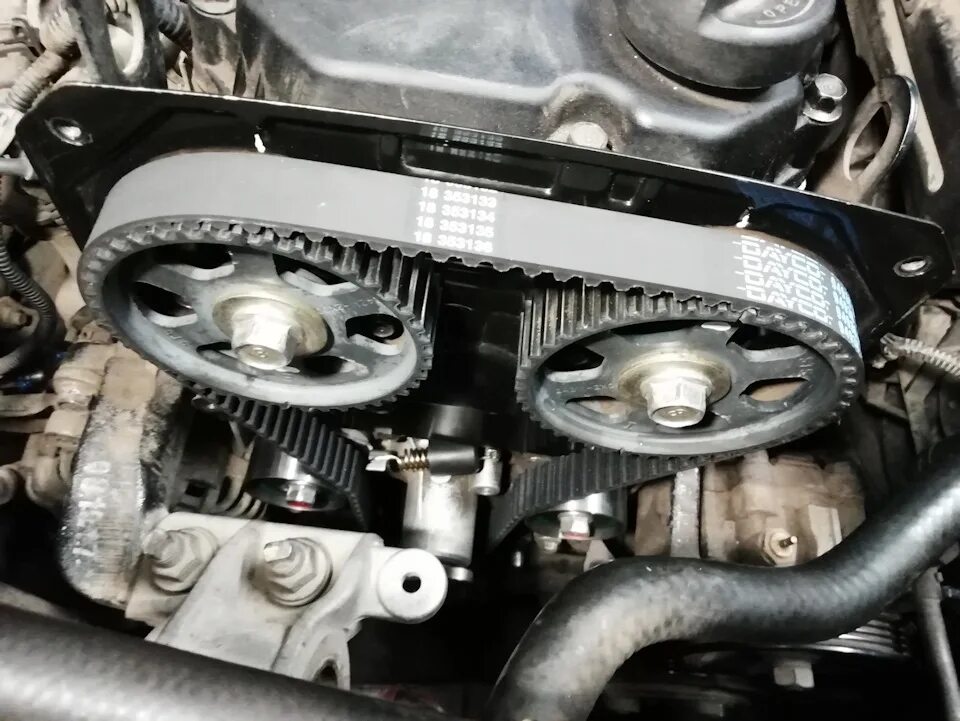 Поменял грм не заводится. Дэу матиз 2 грм. Метки грм opel astra 1,7 дизель. После установки ремня грм машина не заводится причины лачетти. 8.